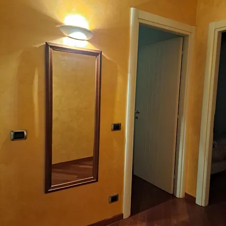 Post Office Holidays House ベルガモ