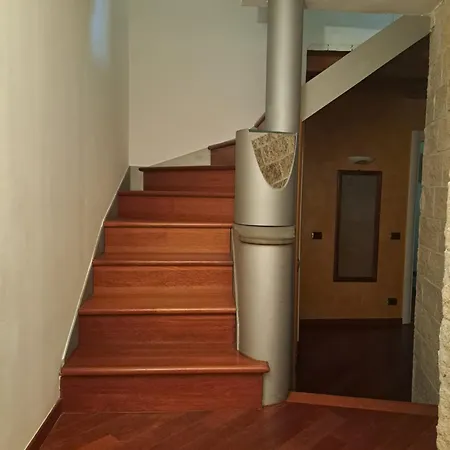 Post Office Holidays House * Bergamo