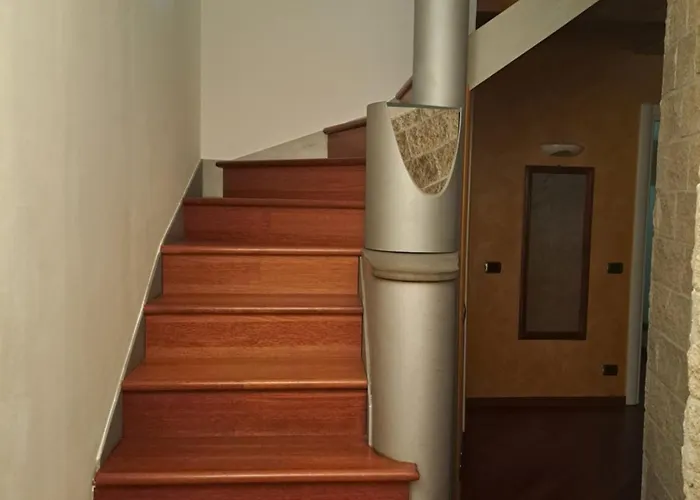 Post Office Holidays House * ベルガモ